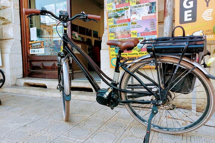 E-Bike Lucca: Ride the Renaissance Walls and Tuscan Hills photo 5