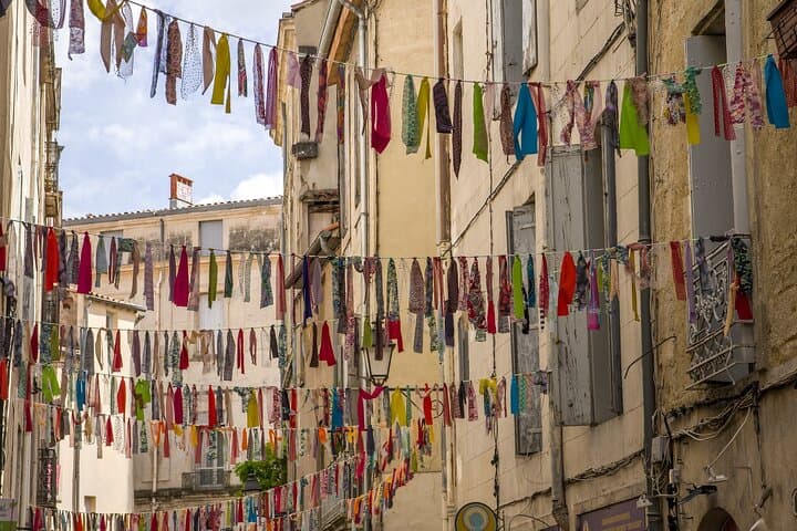 Private Transfer Barcelona to Montpellier with 2-Hour Girona Stop