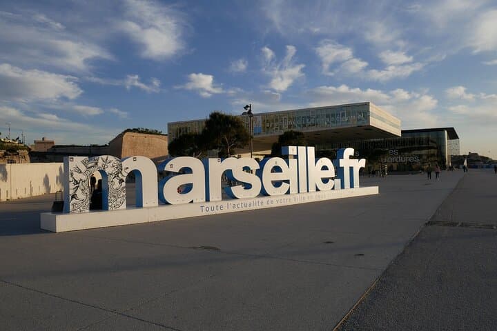 Lyon to Marseille Private Transfer with 2-Hour Saint-Étienne Stop photo 2