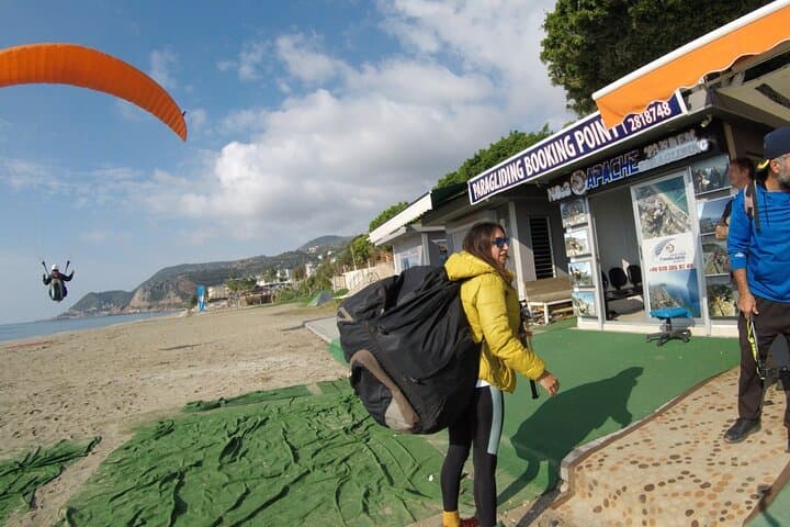 Tandem Paragliding Over Alanya: Fly from Castle Cliffs to Kleopatra Beach photo 4