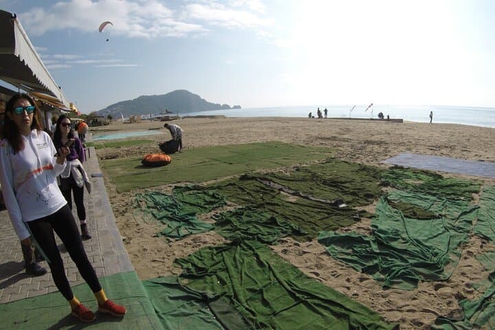 Tandem Paragliding Over Alanya: Fly from Castle Cliffs to Kleopatra Beach photo 5