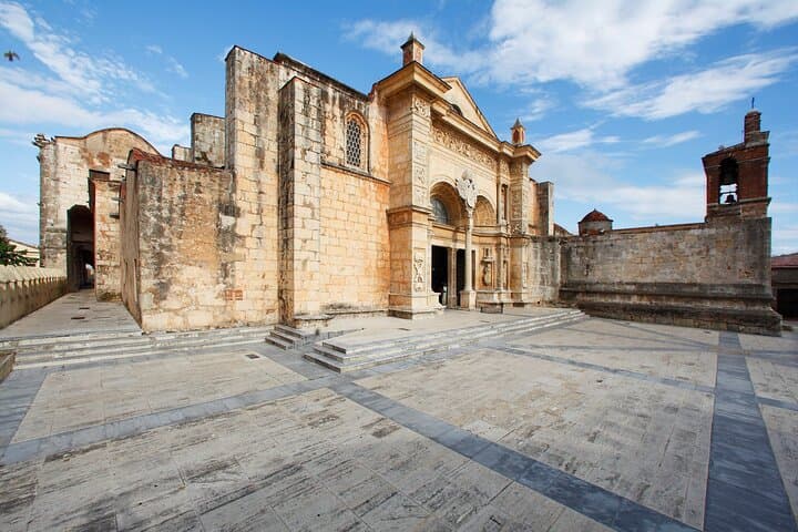 Santo Domingo Day Tour: Los Tres Ojos Caves, Colonial Zone & Local Lunch photo 4