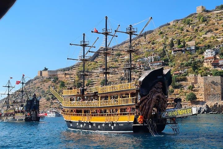 All-Inclusive Pirate Boat Trip in Alanya — Cleopatra Beach & Caves photo 6