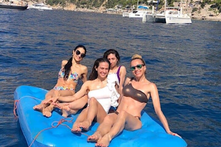 Sorrento Coast and Capri Day Cruise: Lunch, Snorkel & Champagne photo 4