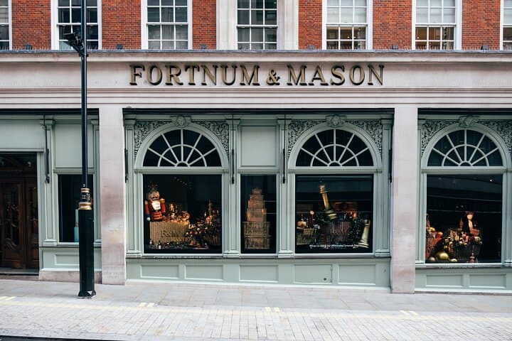 London Cheese Tasting & Walking Tour: Fortnum to Neal's Yard Cheese Crawl