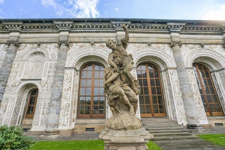 Prague Castle Interiors Tour: Skip-the-Line Guided Visit to St. Vitus & Golden Lane photo 4