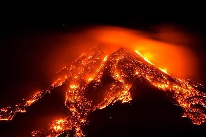 Mount Etna Tour and Wine Tasting: Day Trip from Taormina photo 6