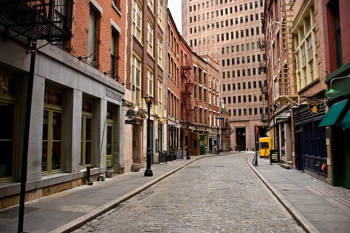 Historic Lower Manhattan & Financial District Private Walking Tour photo 3
