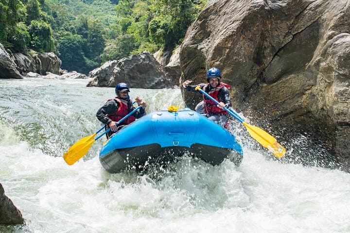 2-Day Rio Samana Rafting Expedition from Medellín — Jungle Camping & Waterfalls