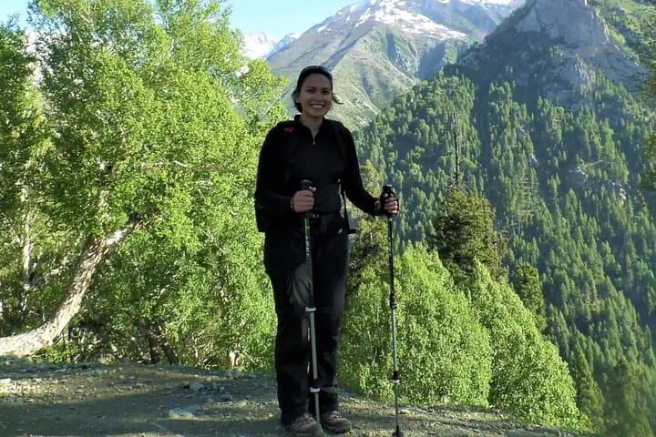Mohanmarg Meadow Full-Day Trek: Pine-Forest Hike Above Sind Valley photo 3