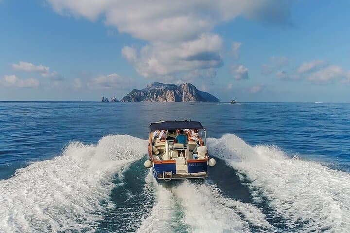 Capri in a Day: Small-Group Boat Trip from Positano or Praiano