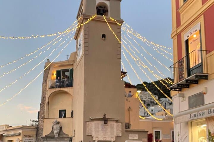 Capri Walking Tour: Piazzetta, Anacapri & Monte Solaro with a Local Guide
