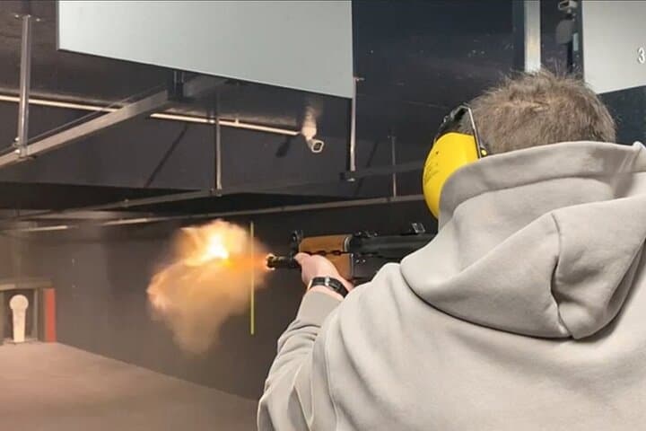 Budapest Hollywood Shooting Experience — Fire Movie Guns Safely photo 2