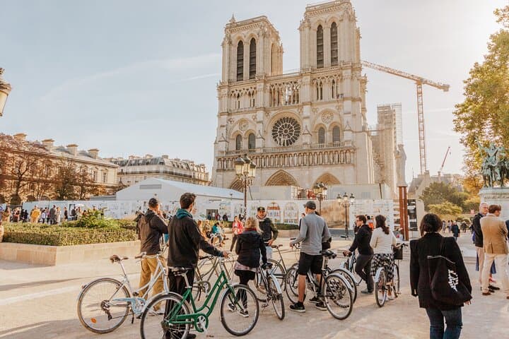Paris Monuments Bike Tour: See Notre-Dame, Louvre & Eiffel in 3.5 Hours photo 4