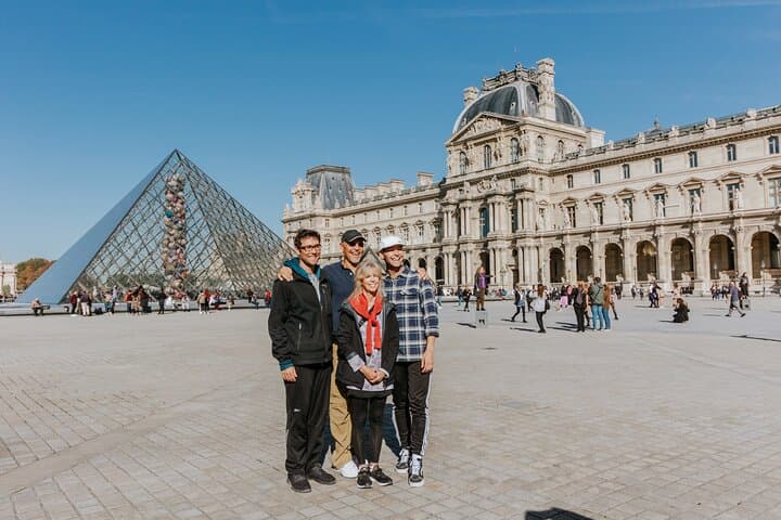 Paris Monuments Bike Tour: See Notre-Dame, Louvre & Eiffel in 3.5 Hours photo 2