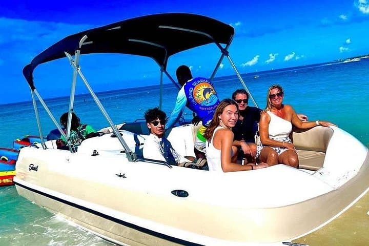 Private 2-Hour Boat Charter from Grace Bay — Snorkel Turtles & Visit Iguana Island photo 3
