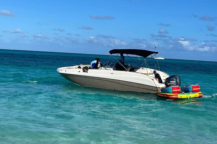Grace Bay Private 2-Hour Charter: Snorkel Shipwrecks & Little Water Cay photo 2
