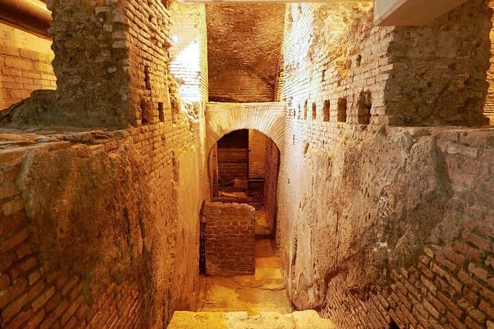 Rome Underground & Piazzas Walking Tour — Pantheon, Trevi, Domitian's Stadium
