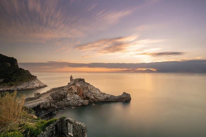 Private Boat Tour to Cinque Terre: Portovenere, Palmaria & Byron's Cave photo 2