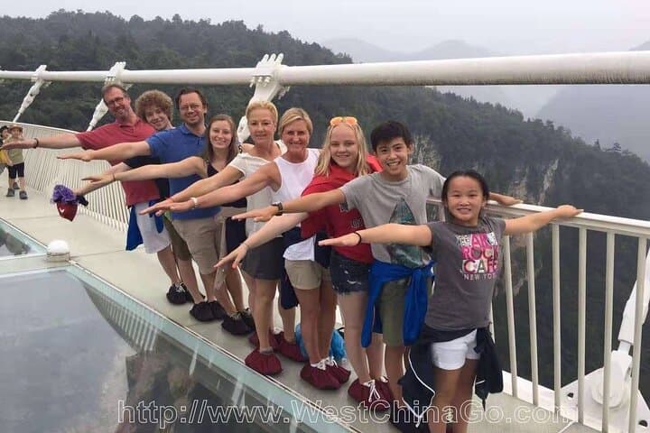 Zhangjiajie in Two Days: Avatar Peaks, Glass Bridge & Grand Canyon photo 2