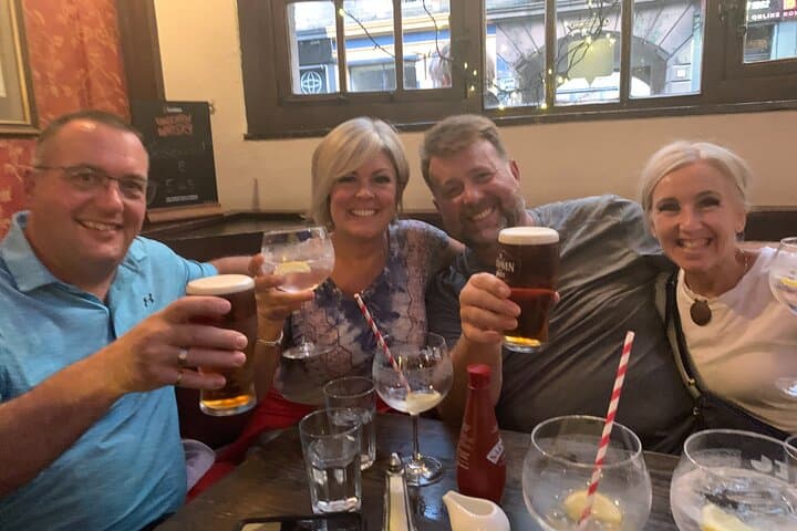 Evening Glasgow Walking Tour and Whisky Tasting: A 2-Hour Cultural Sip photo 2