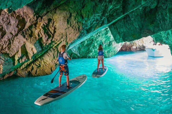 Stand-Up Paddle in Capri: Explore Caves, Faraglioni & Hidden Beaches