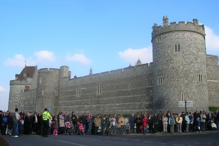 Royal Windsor Castle, Oxford & Cotswold Private Day Tour from London