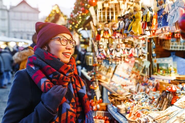 Prague Christmas Walking Tour: Private Orloj & Trdelnik Experience