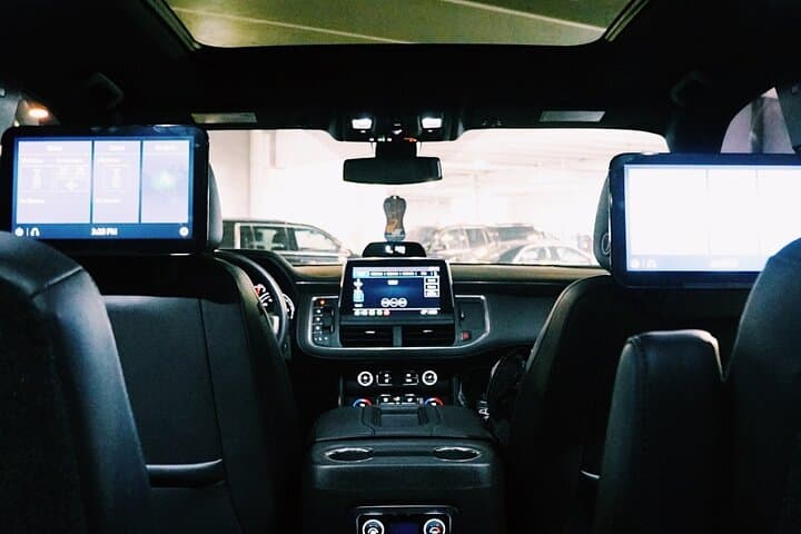 Atlanta Executive SUV Airport Arrival Transfer — Private Chauffeur Service photo 3