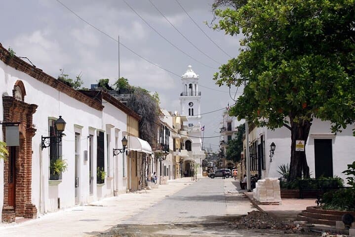 Half-Day Walking Tour in Santo Domingo's Colonial Zone: Historic Sights & Ozama Riverside photo 3