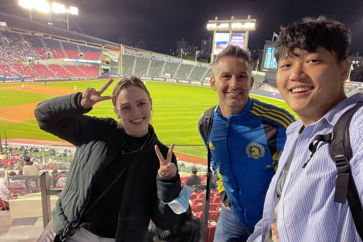 Seoul Game Night: Dinner, Beer and Jamsil Stadium Tickets photo 3