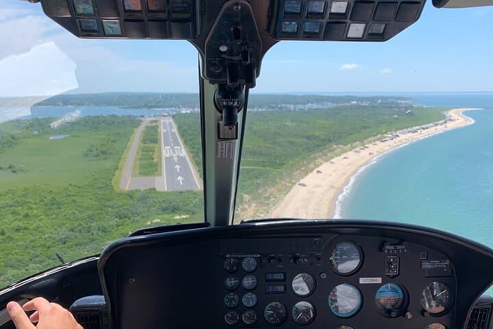 Private Helicopter Golf to Montauk: Seaside Tee Times & Skyline Flights photo 4