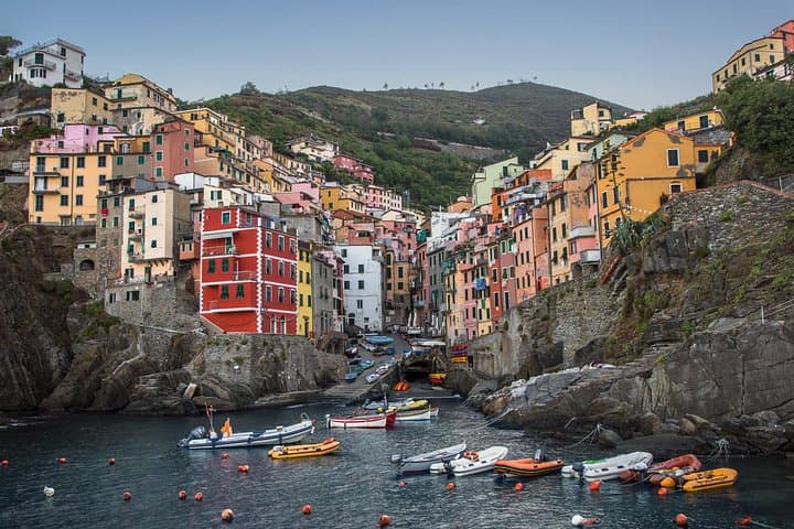 Private Boat Tour to Cinque Terre: Portovenere, Palmaria & Byron's Cave photo 1