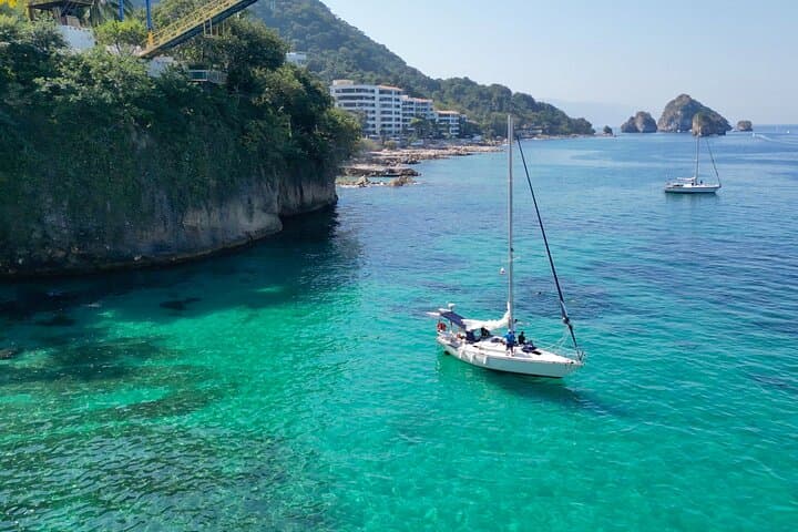 Private Full-Day Sailing & Snorkeling in Puerto Vallarta Bay