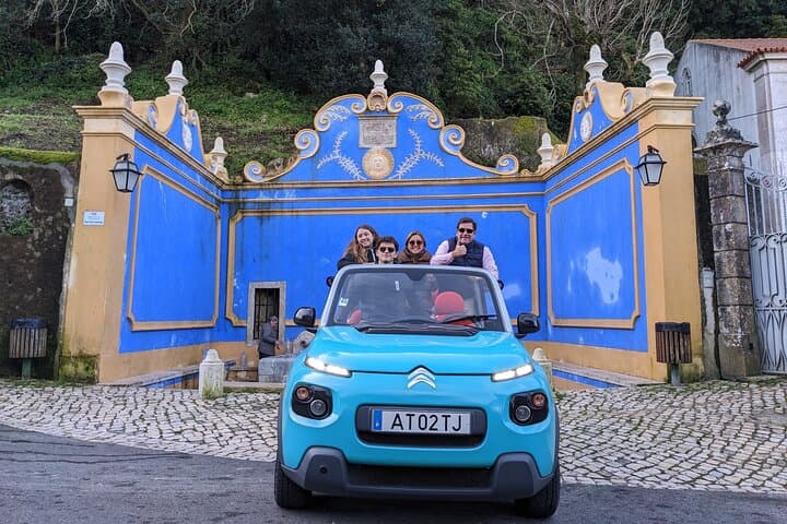 Private 90-Minute Sintra Guided Tour — Pena Palace, Moorish Castle & Pena Park