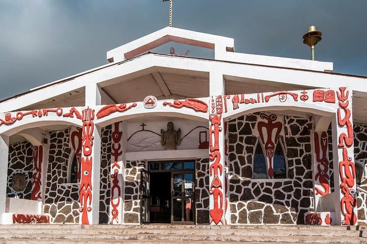 Explore Hanga Roa: Private 2–3 Hour Cultural Tour of Rapa Nui photo 1