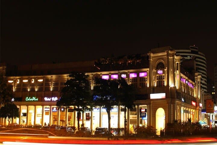 Night Views of Delhi: India Gate, Rashtrapati Bhavan & Gurudwara Bangla Sahib in 4 Hours photo 3