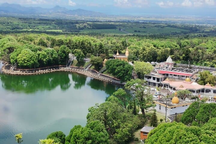 Guided Southwest Mauritius Day Tour: Chamarel, Grand Bassin & Le Morne
