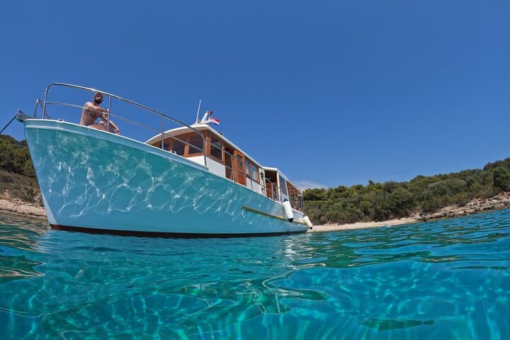 Discover Hidden Gems on the Delfina Hvar Boat Tour photo 3