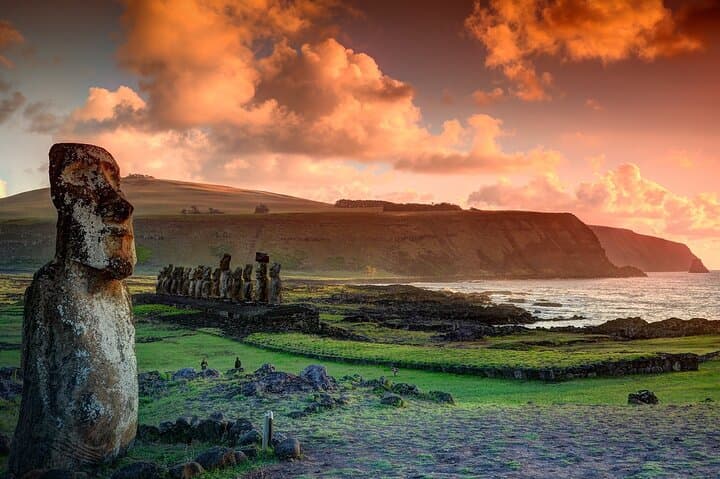 Explore the Giant Stone Moai of Rapa Nui