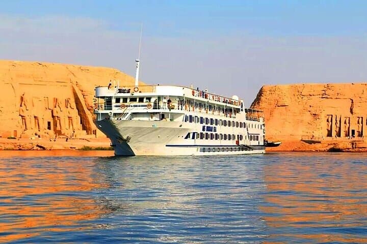 Nile Cruise Aswan to Luxor: 3-Night Cruise with Abu Simbel, Kom Ombo & Luxor Balloon