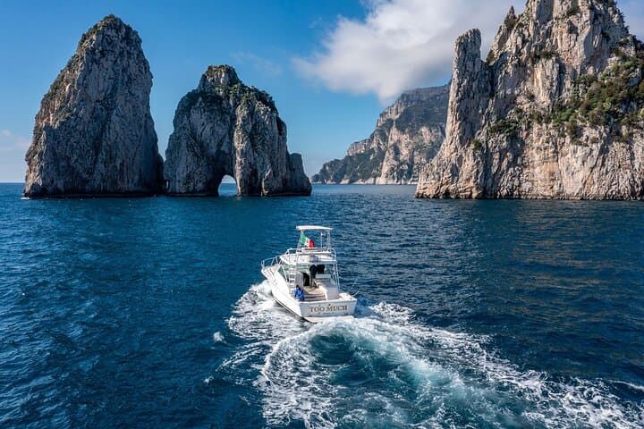 Private Boat from Sorrento to Capri: Swim, Snorkel & Faraglioni Views photo 2