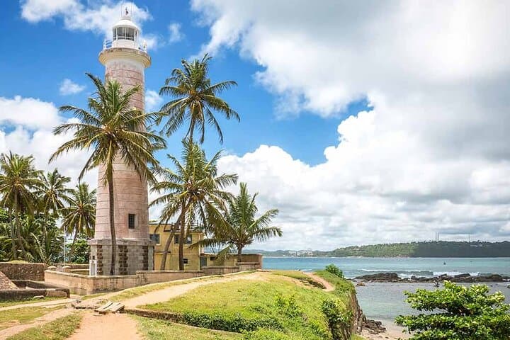 Full-Day Guided Tour to Galle: Fort Walks, Turtle Hatcheries & Hikkaduwa Surf photo 3