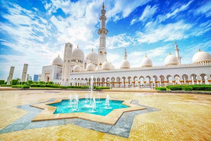 Full-Day Private Abu Dhabi City Tour from Dubai — Sheikh Zayed, Corniche & Heritage photo 4