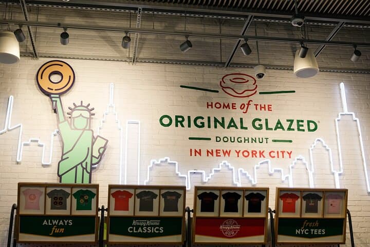Times Square Donut Walking Tour: Rockefeller Center Bombolone & Brioche Stops photo 3
