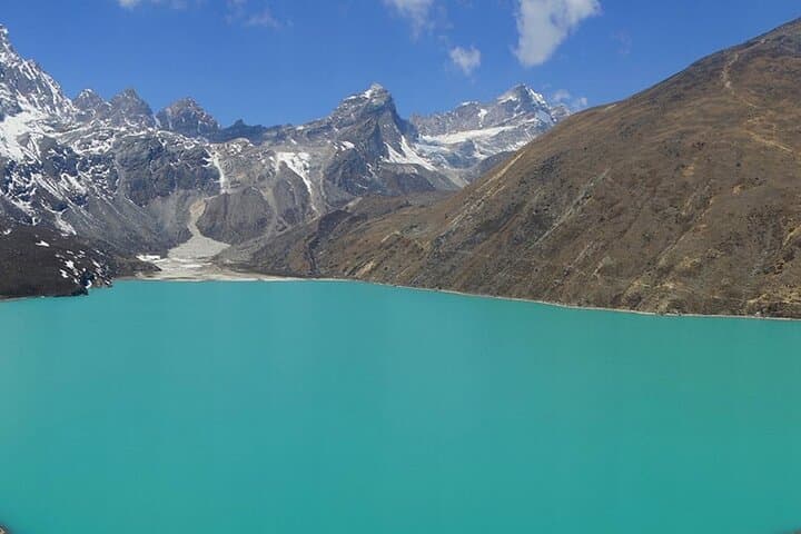 Private Everest Helicopter Tour: Kala Patthar Landing & Gokyo Views photo 2