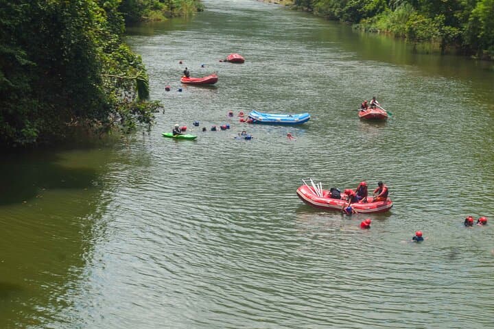 White Water Rafting Kitulgala — Kelani River Rapids Adventure in Sri Lanka photo 4