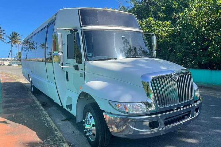 Private Party Bus Tour in Puerto Rico: San Juan Beaches, Bars & Local Eats photo 4