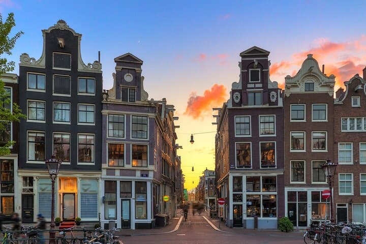 Amsterdam Center Self-Guided City Walk Audio Guide (7 Languages) photo 3