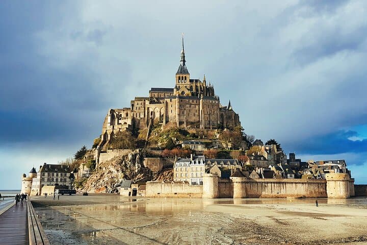 Explore Mont Saint-Michel: Private Guided Walking Tour with Abbey Fast-Pass photo 2